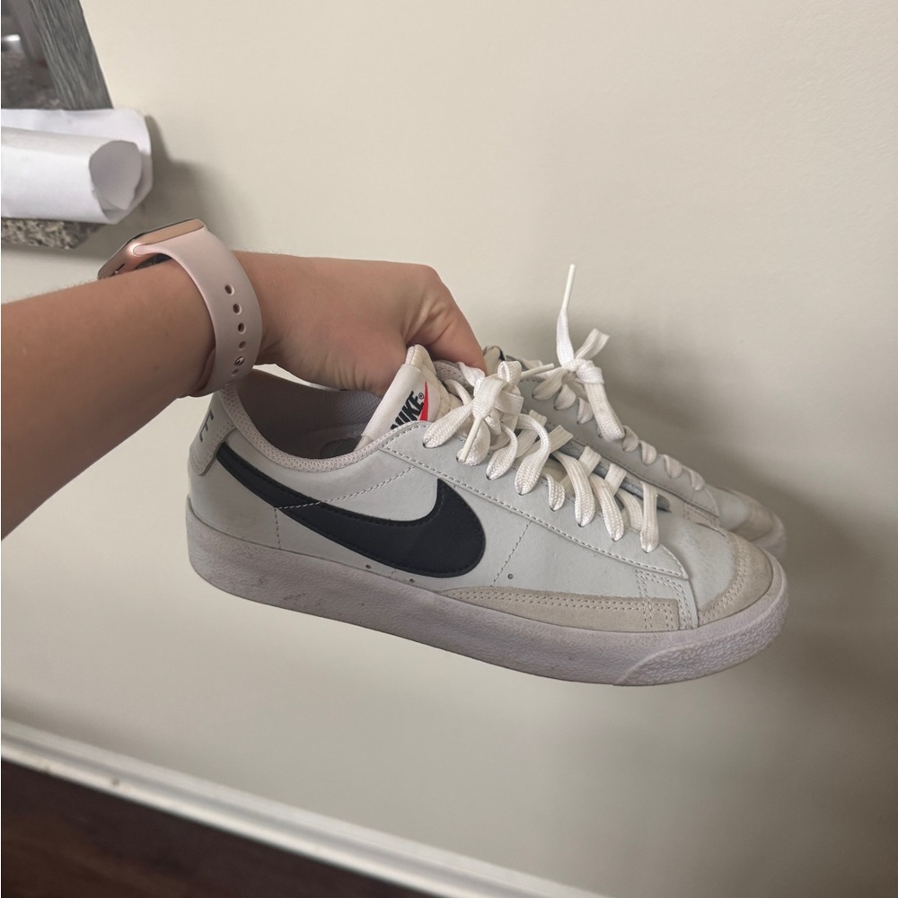 Nike Classic White and Black Sneakers